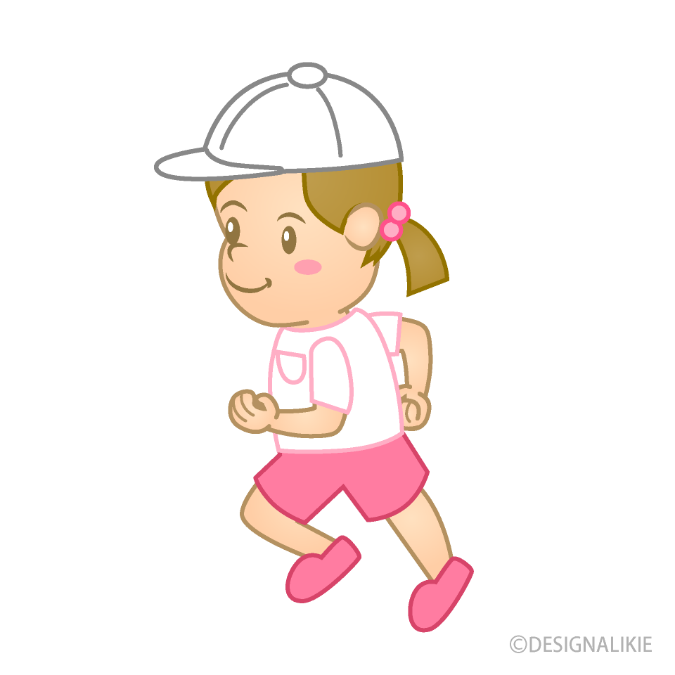 走る幼稚園児の女の子