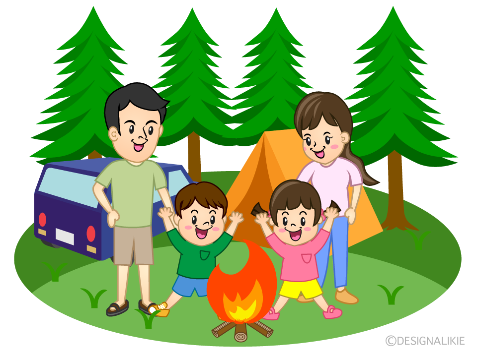 キャンプで焚き火する家族