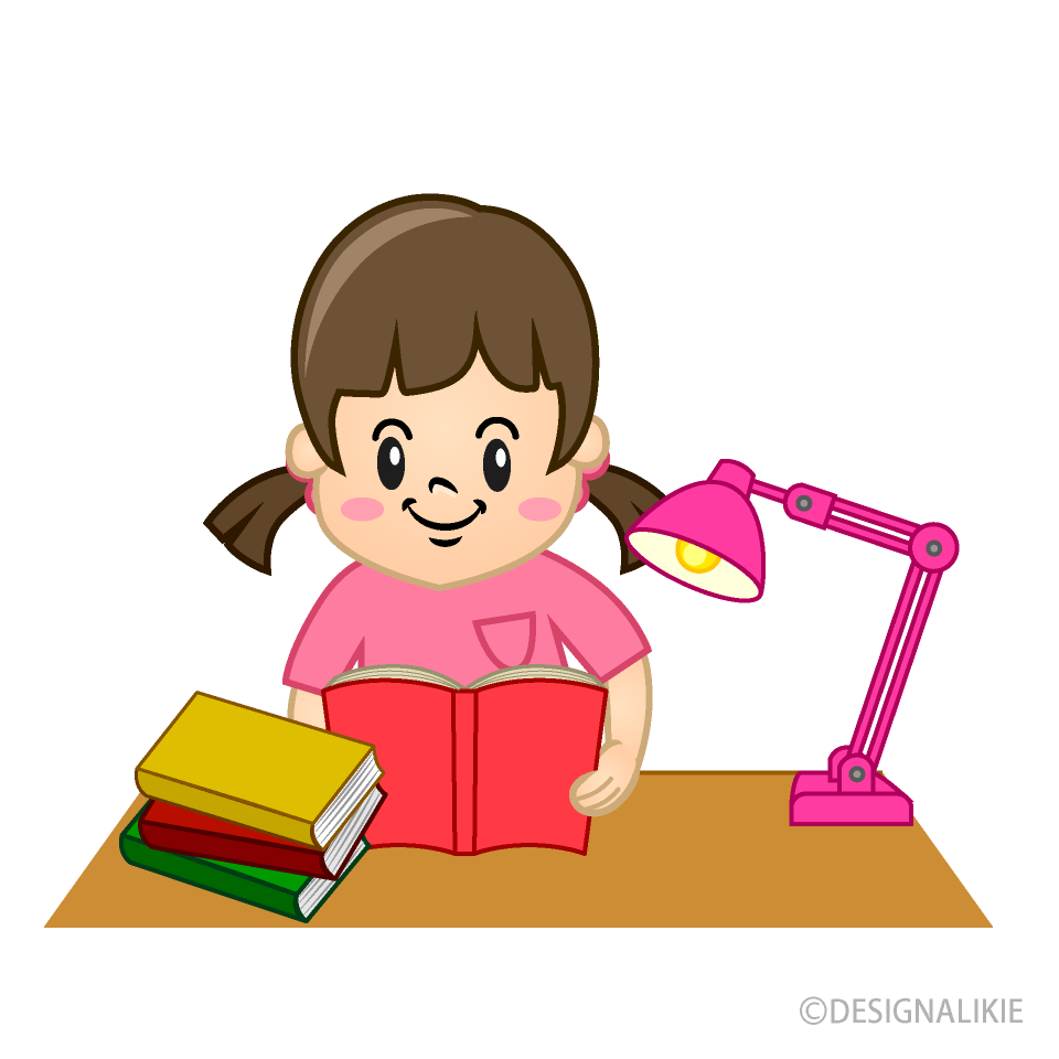 宿題で本を読む女の子