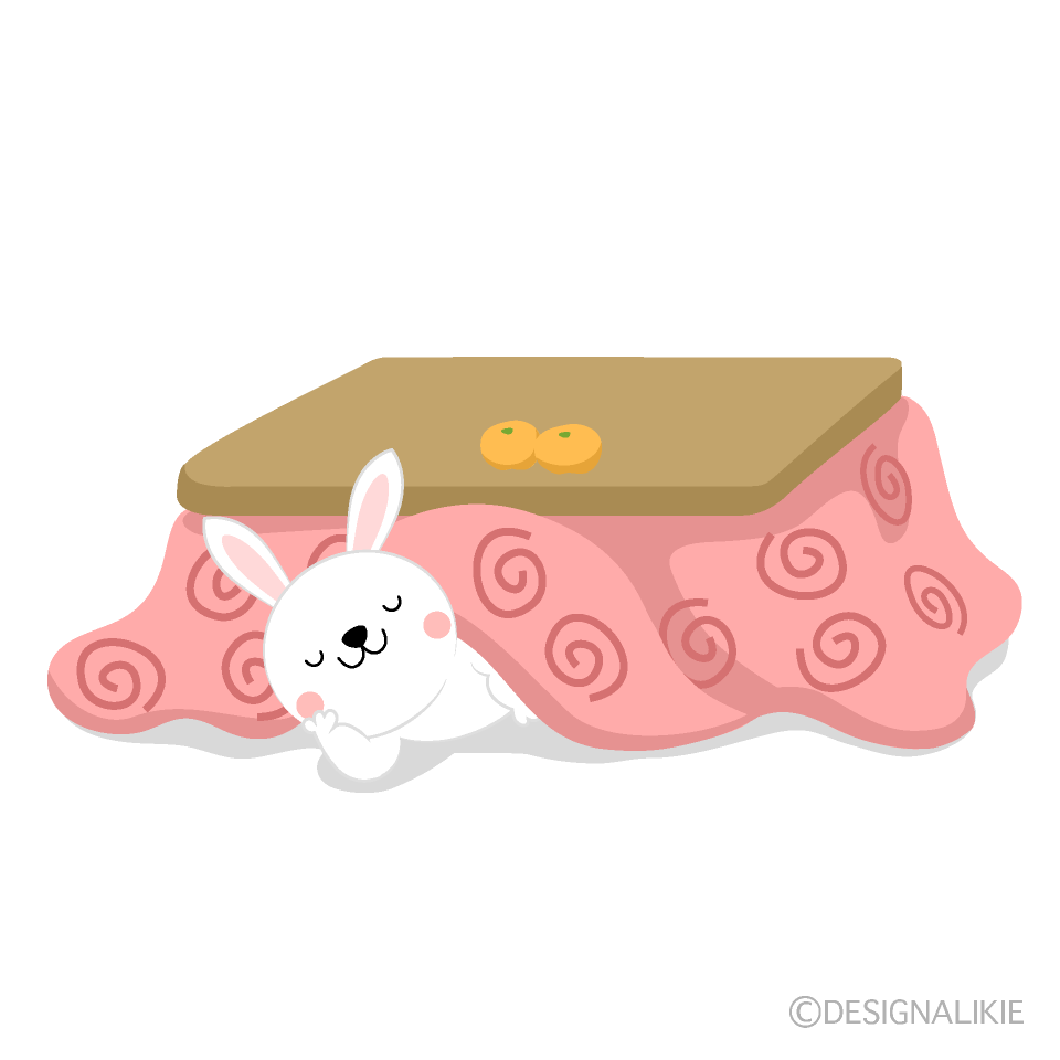 こたつで居眠りするウサギ