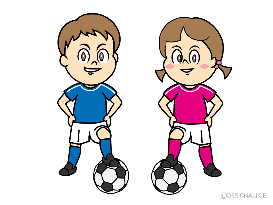 サッカーに自信満々の男の子と女の子