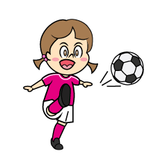 笑顔でシュートするサッカー女子